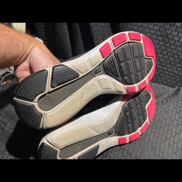 Nike Womens Lunarglide 5 Shield Running Shoes Black Pink 615980-006 Lace Up 7 - Picture 4 of 6